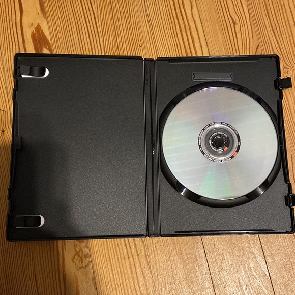 Battlestar Galactica (2003 Miniseries) - Picture 4 of 4